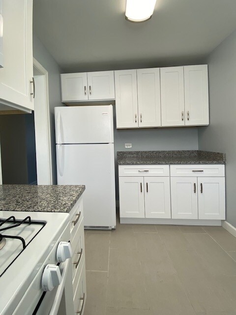 Building Photo - 500 Braeside Rd