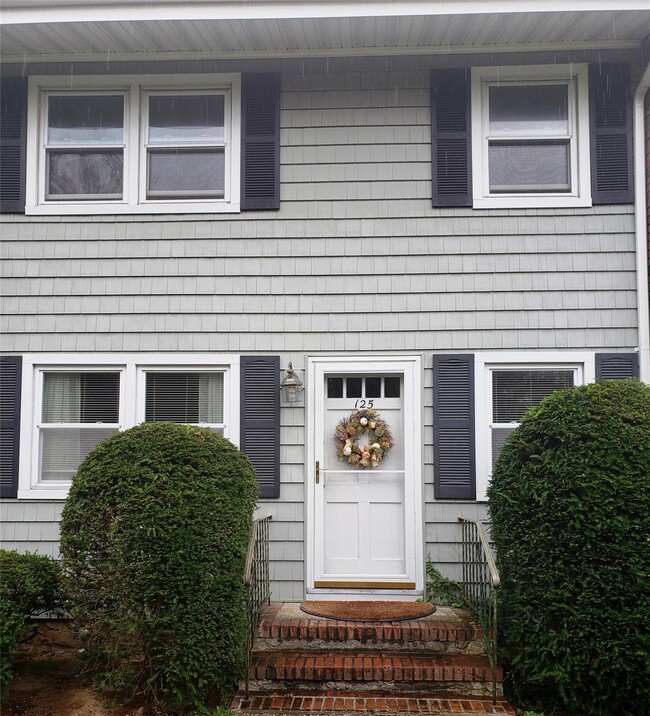 Building Photo - 125 Fire Island Ave
