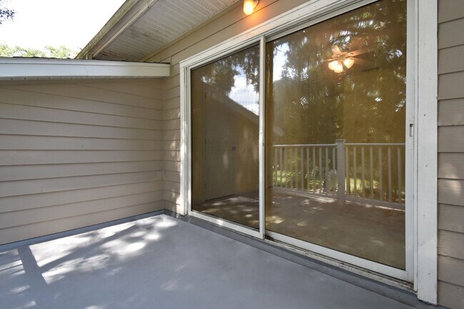 Building Photo - 941 NW 21st Ave
