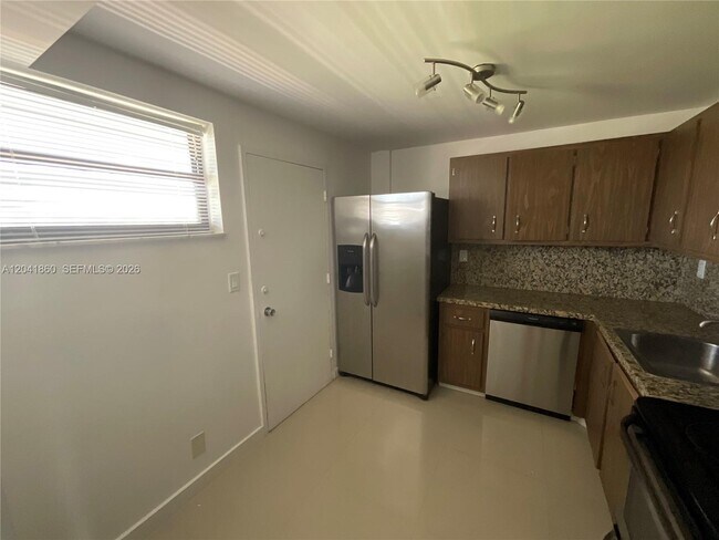Building Photo - 500 Three Islands Boulevard