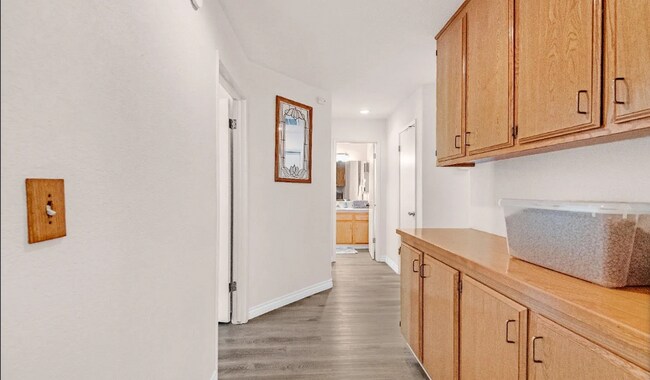 Building Photo - Your Summer Oasis Awaits – Charming Home with Pool!