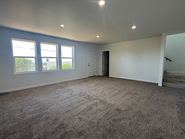 Building Photo - 505 N 80th Ave