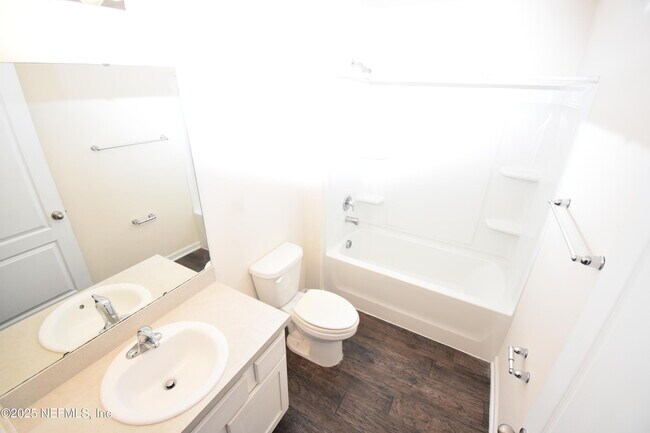 Building Photo - 70200 Roseapple Ct