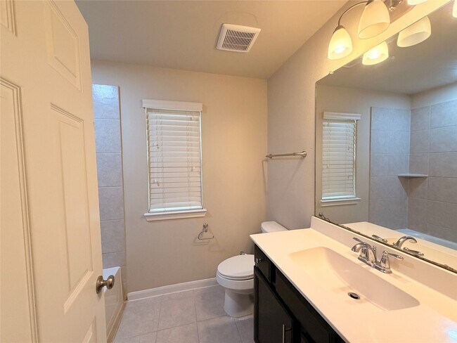 Building Photo - 8614 Brookdale Park Ln