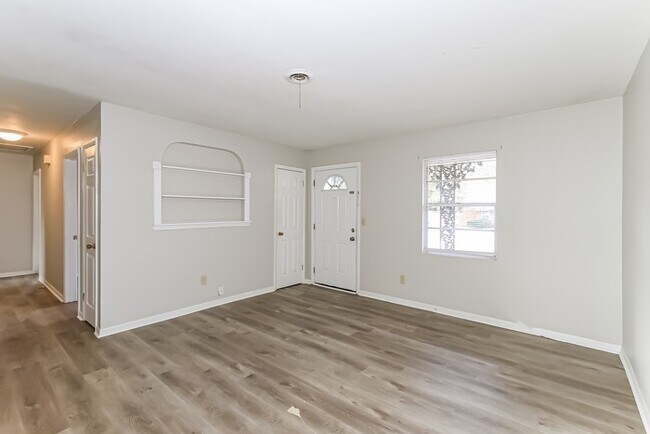 Building Photo - Charming Brick Ranch in Augusta, GA