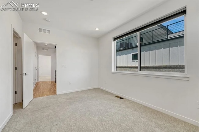 Building Photo - 1231 Newton St