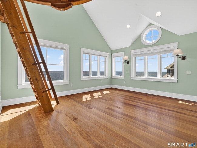 Building Photo - 4 Point Rd