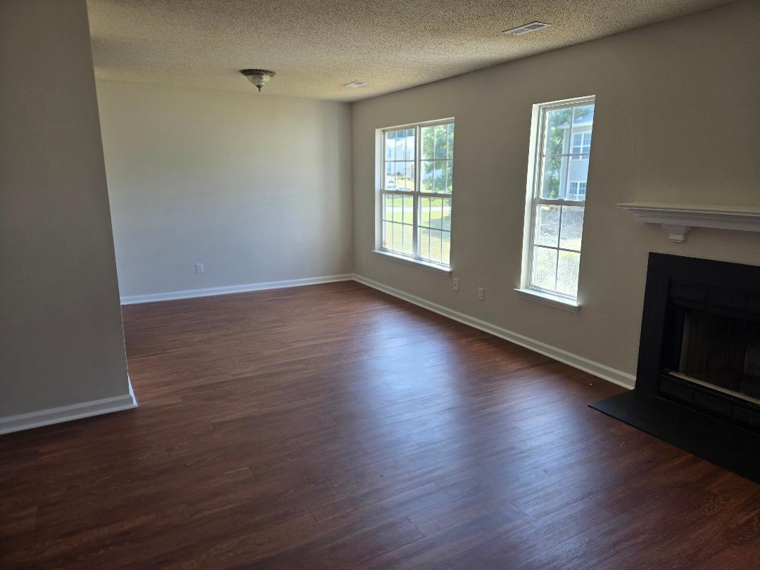 Building Photo - 11 Meadowood Glen Way