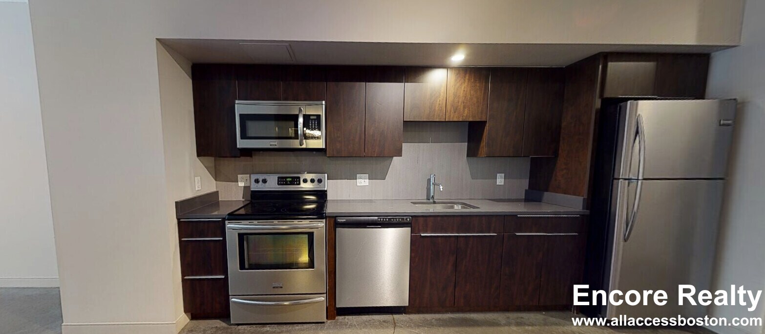 Building Photo - 65 Brainerd Rd