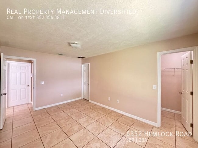 Building Photo - 6352 Hemlock Rd