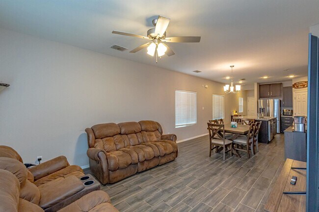 Building Photo - 5414 St Francis Dr