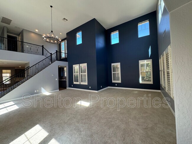 Building Photo - 20933 W Cora Vista