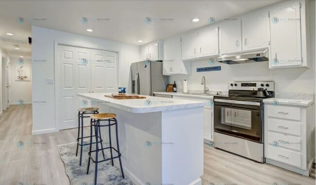Building Photo - Stylish Tahoe Retreat with Modern Kitchen ...