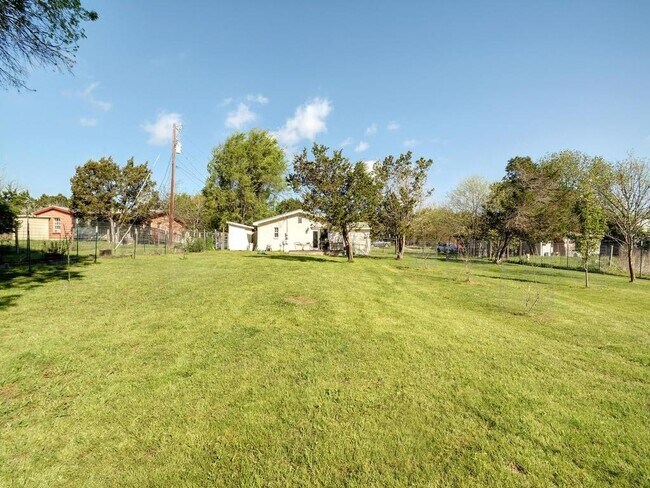 Building Photo - 131 Barton Meadow Dr