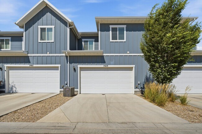 Building Photo - 7403 S Olivine River Ln