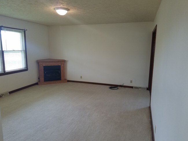 Building Photo - 359 Cedar Point Rd