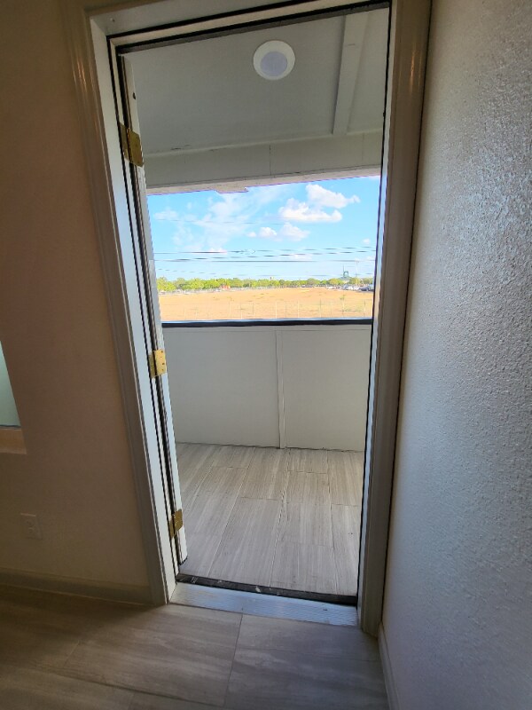 Building Photo - 2417 Castroville Rd