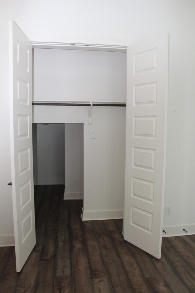 Building Photo - 6606 Capstone Oak Ave