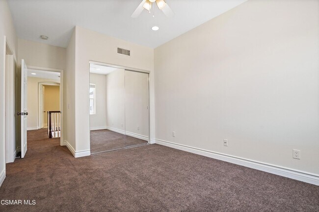Building Photo - 6077 Mandeville Pl