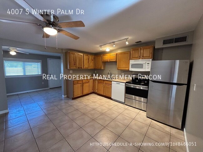 Building Photo - 4007 S Winter Palm Dr