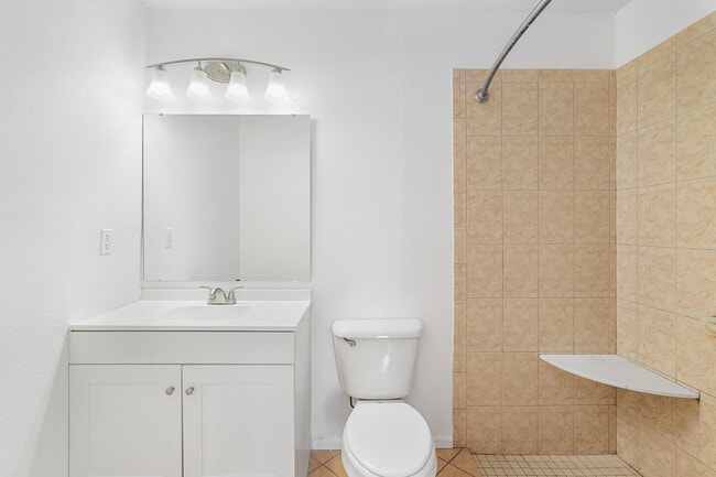 Building Photo - 1221 Sleepy Hollow Rd