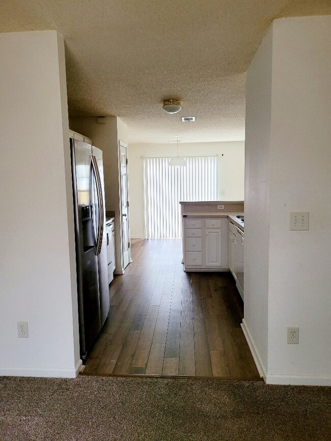 Building Photo - 127 Pine Mast Ct