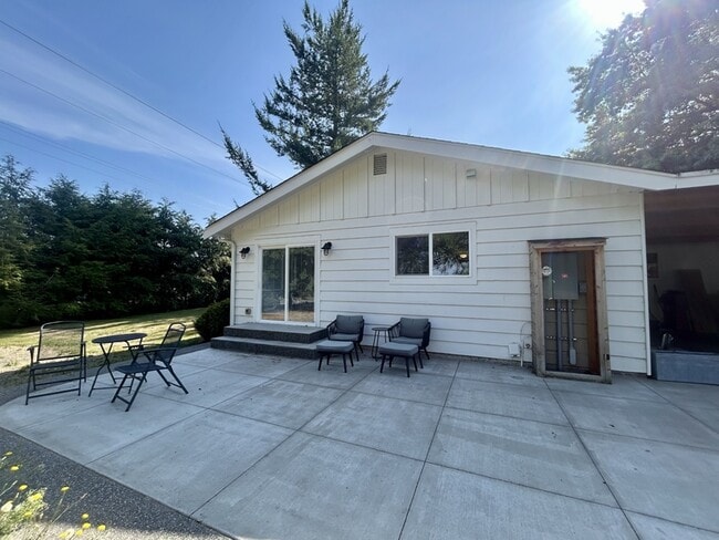 Building Photo - 7561 Hannegan Rd