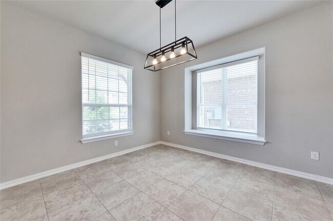 Building Photo - 5905 Giovanni Pl