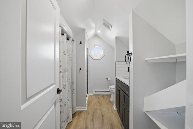 Building Photo - 405 Wegner Ave