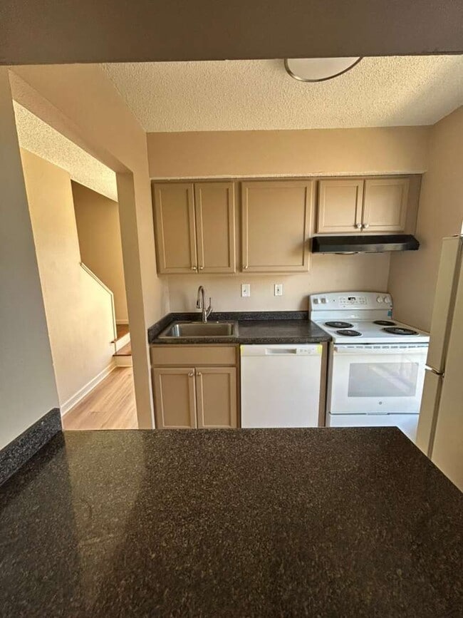 Building Photo - 2604 Richland St