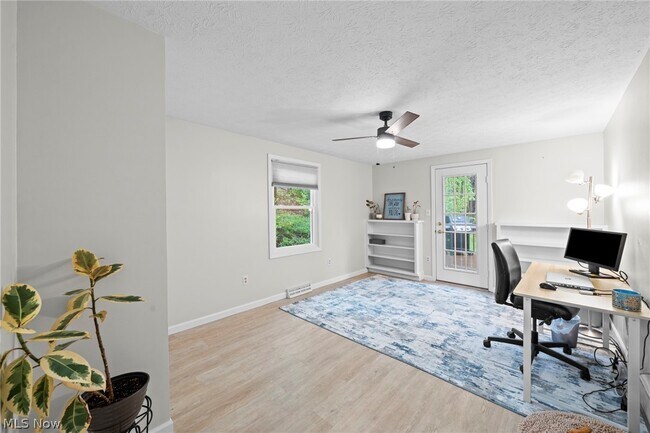 Building Photo - 4542 Briarcliff Trail