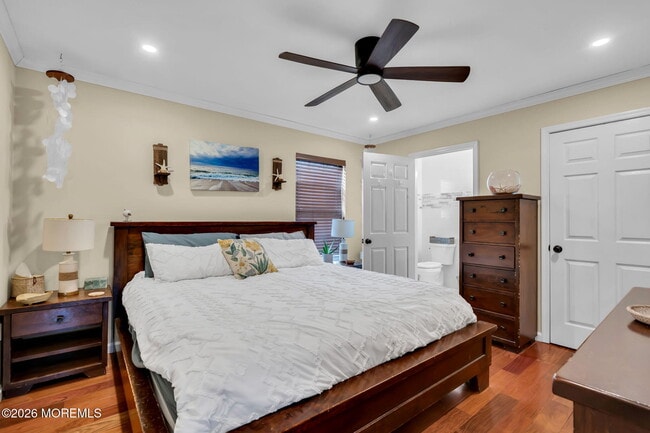 Building Photo - 1733 Melrose Ave