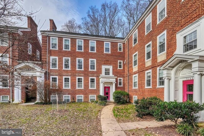 Building Photo - 3630 39th St NW