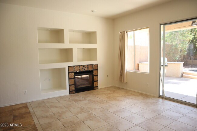 Building Photo - 3820 S Barberry Pl