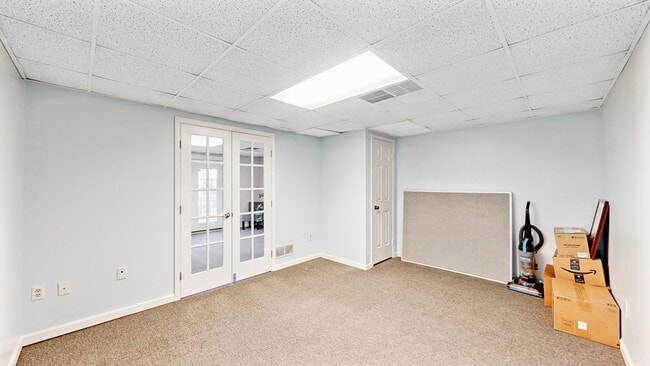 Building Photo - 383 W North St