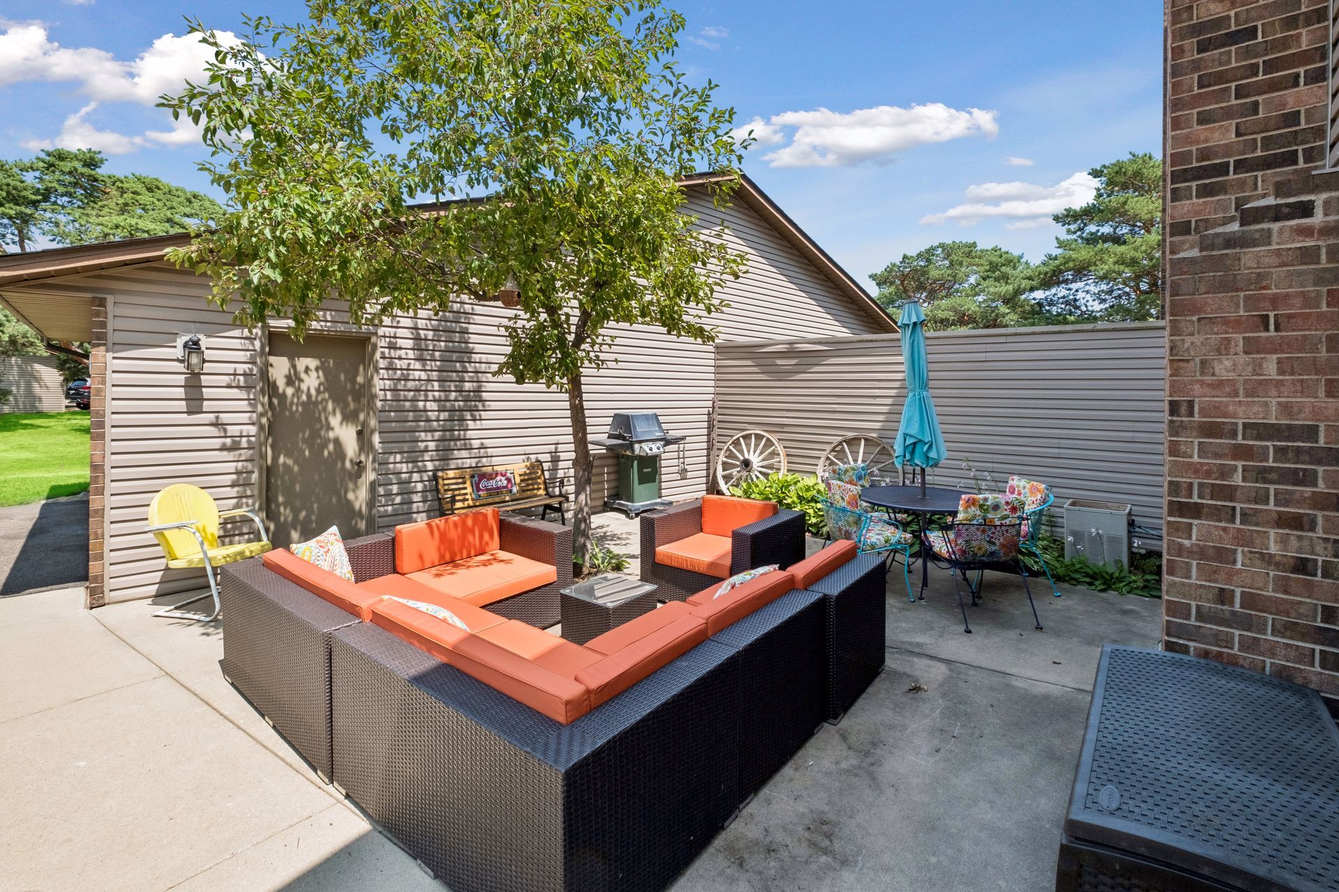 Building Photo - 1748 Karis Way