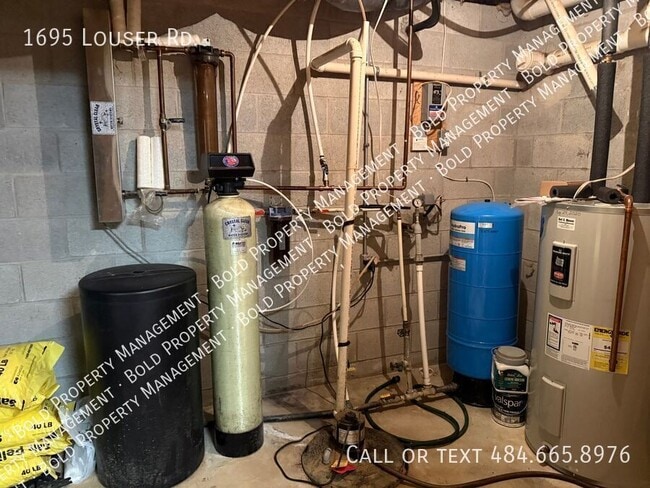 Building Photo - 1695 Louser Rd