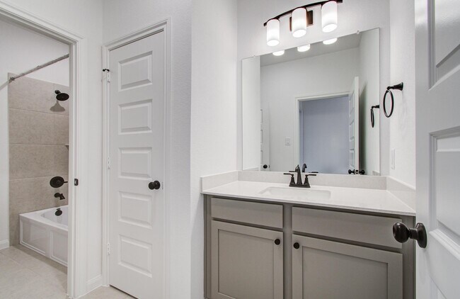 Building Photo - 7231 Yarrow Blossom Ct