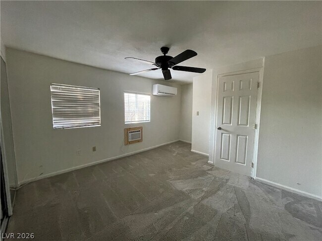 Building Photo - 405 S 15th St