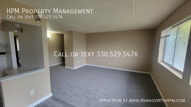 Building Photo - 723 E Waterloo Rd