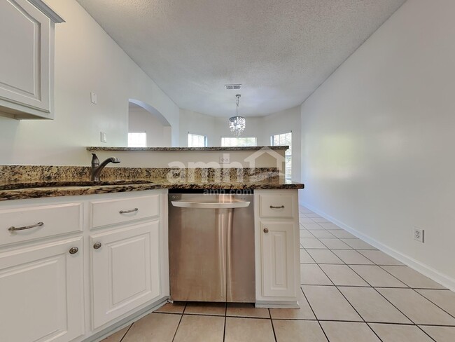 Building Photo - 3864 Lake Village Cv