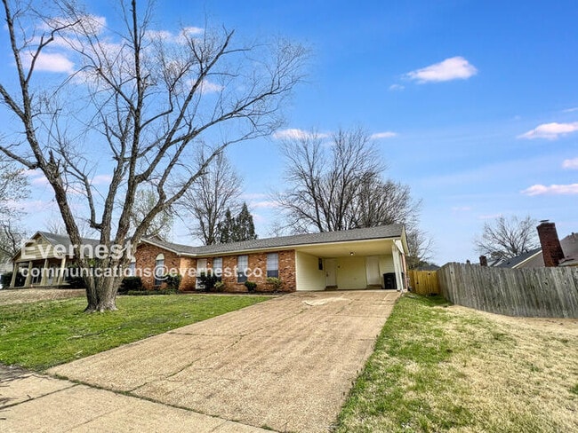 Building Photo - 5697 Tulip Tree Dr
