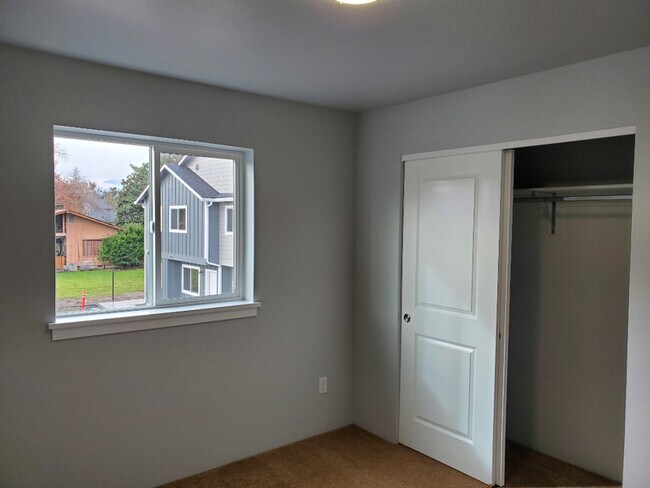 Building Photo - 224 Cheryl Ln