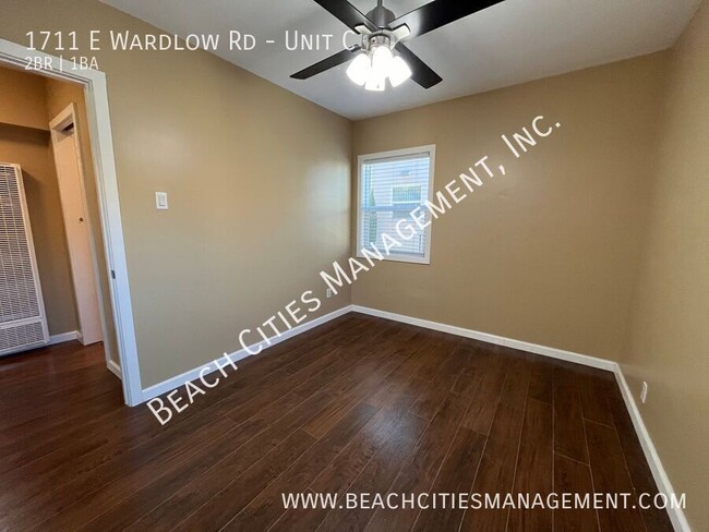 Building Photo - 1711 E Wardlow Rd