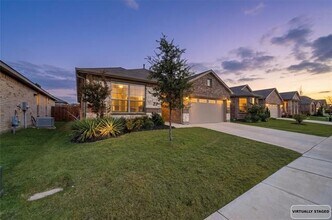 Building Photo - 837 Wilmott Ter