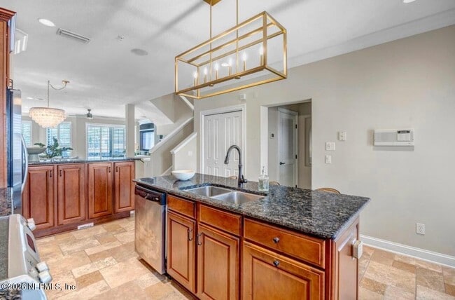 Building Photo - 905 2nd St N