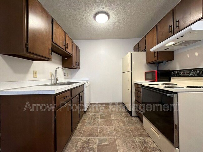 Building Photo - 1820 F St