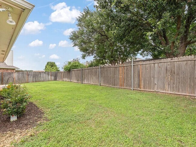 Building Photo - 3205 Chesington Dr