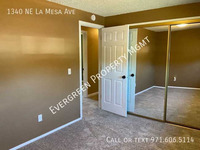 Building Photo - Freshly Remodeled 3BD Gresham Ranch | $239...