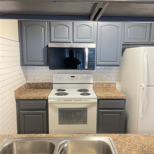 Building Photo - 3025 SE 55th Ave